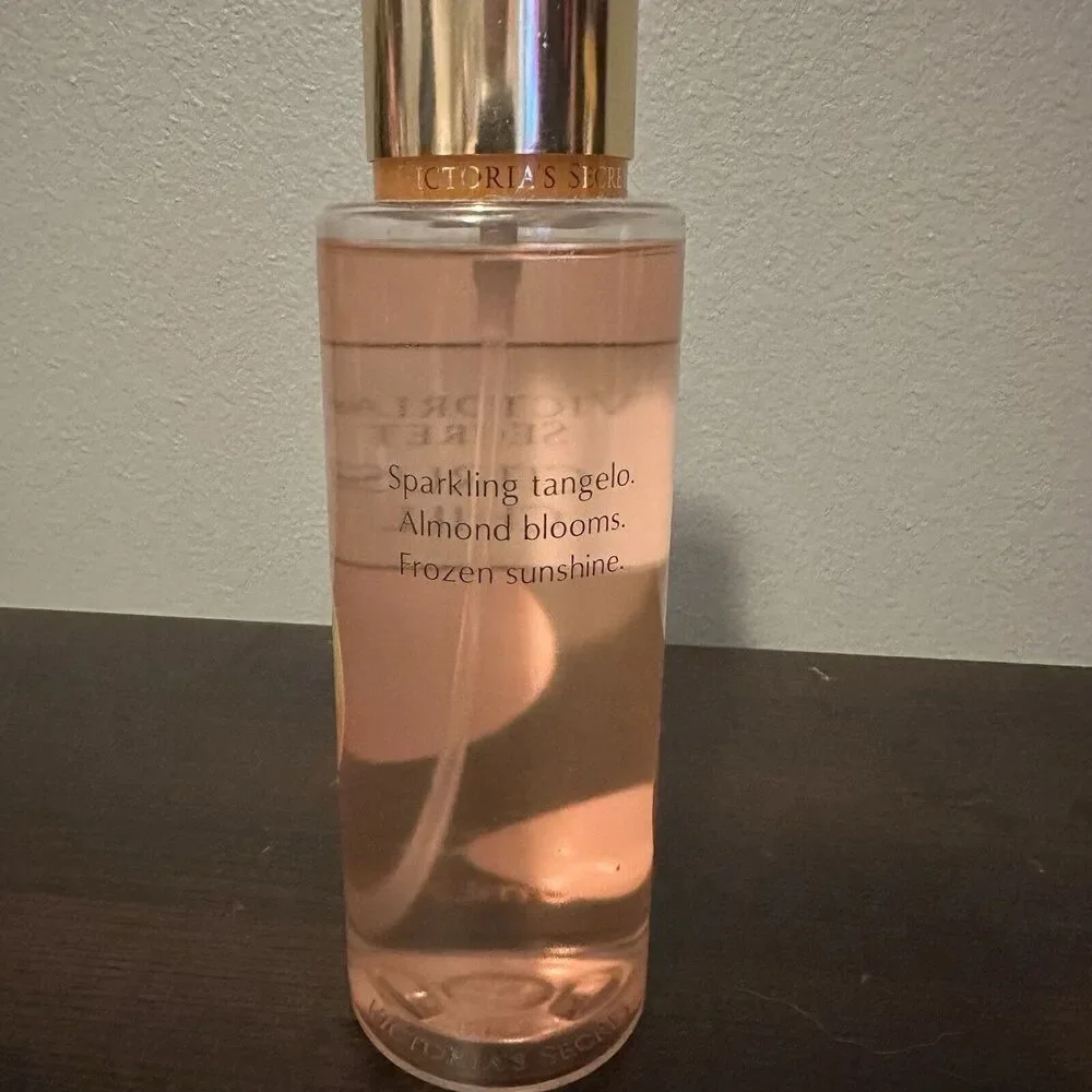 VICTORIA'S SECRET CITRUS CHILL - FRAGRANCE MIST - 8.4 OZ